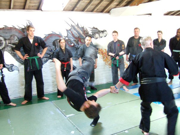 airbourne throwing technique in liverpool dojo